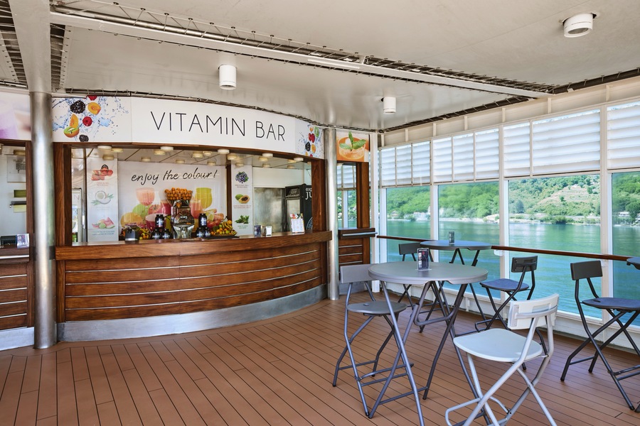 MSC Cruises MSC Armonia Vitamin Bar ©MSC Rights - Ivan Sarfatti.jpg
